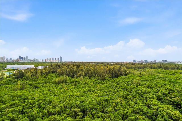 14951 Royal Oaks Lane 1604, North Miami, FL 33181