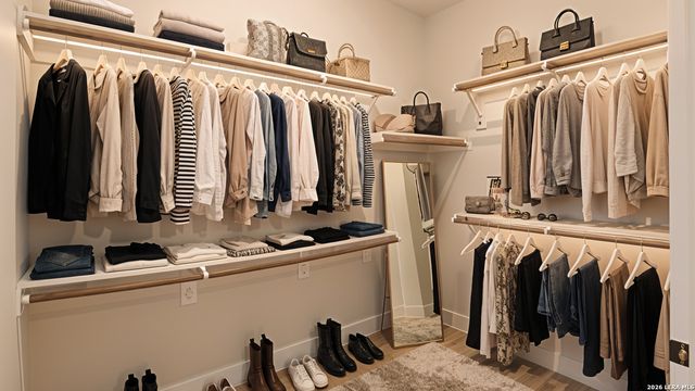 330 E Carson St Apt 2202, San Antonio, TX 78208