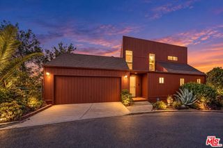 2541 Canyon Oak Drive, Los Angeles, CA 90068
