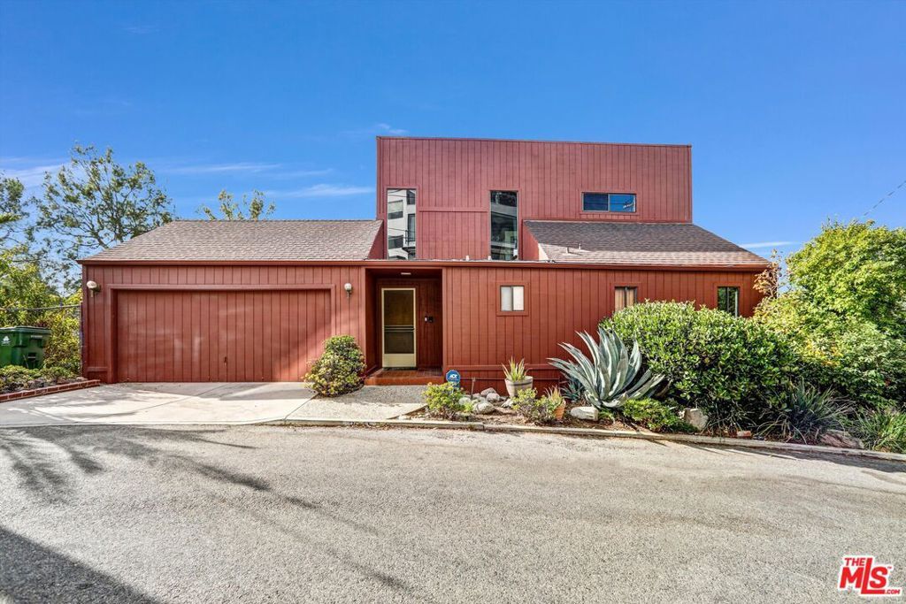 2541 Canyon Oak Drive, Los Angeles, CA 90068 — photo 2