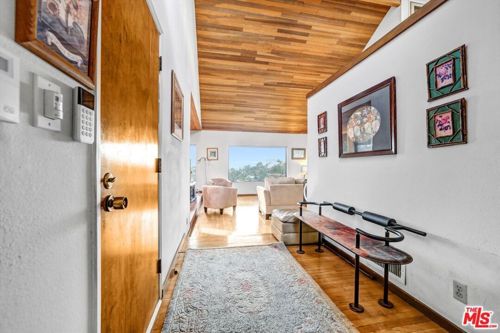 2541 Canyon Oak Drive, Los Angeles, CA 90068 — photo 3