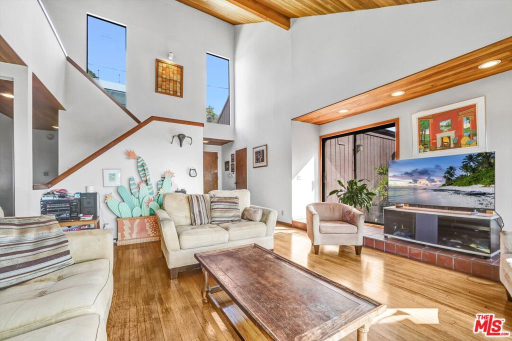 2541 Canyon Oak Drive, Los Angeles, CA 90068 — photo 4