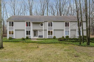 28085 Marcellus Drive, Lyon Charter Township, MI 48178