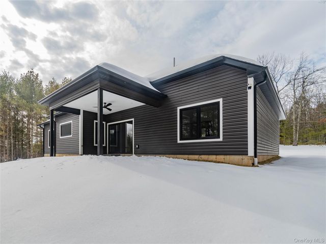 58 Dunn Town Road, Wurtsboro, NY 12790