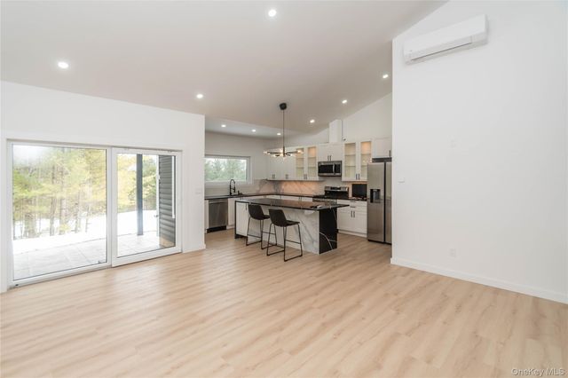 58 Dunn Town Road, Wurtsboro, NY 12790