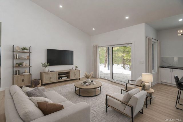 58 Dunn Town Road, Wurtsboro, NY 12790