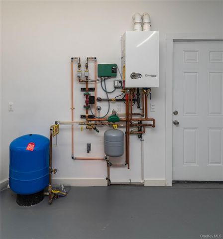 58 Dunn Town Road, Wurtsboro, NY 12790