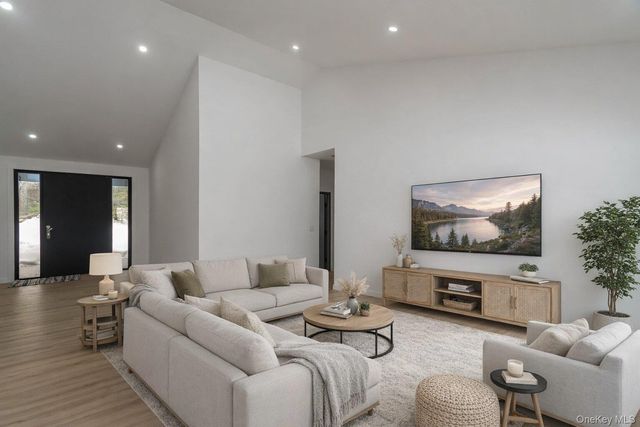 58 Dunn Town Road, Wurtsboro, NY 12790