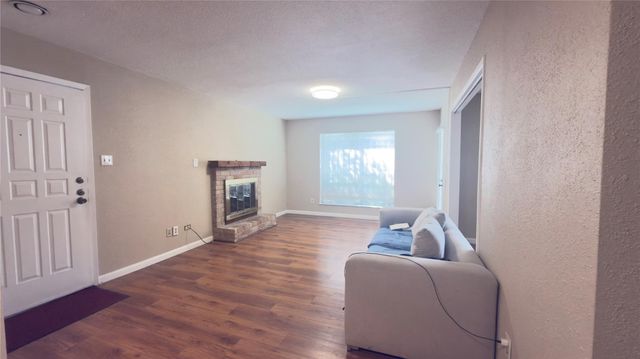 2100 Wilcrest Drive 115, Houston, TX 77042