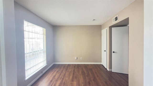 2100 Wilcrest Drive 115, Houston, TX 77042