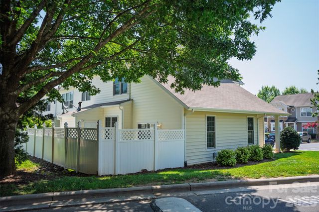 207 Dawn Mist Lane, Fort Mill, SC 29708
