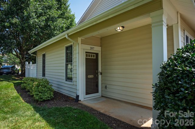 207 Dawn Mist Lane, Fort Mill, SC 29708