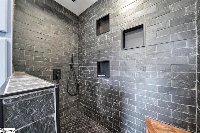 166 Berry Road, Boiling Springs, SC 29316