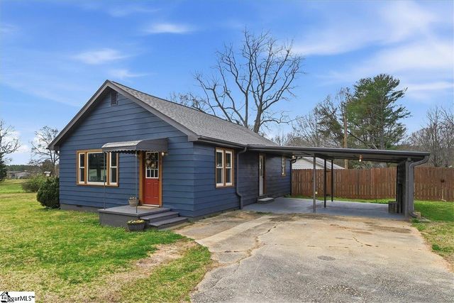 166 Berry Road, Boiling Springs, SC 29316