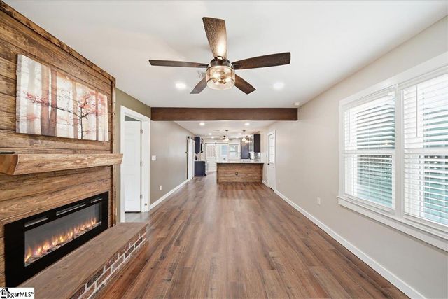 166 Berry Road, Boiling Springs, SC 29316