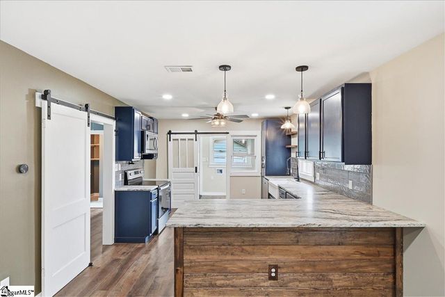 166 Berry Road, Boiling Springs, SC 29316