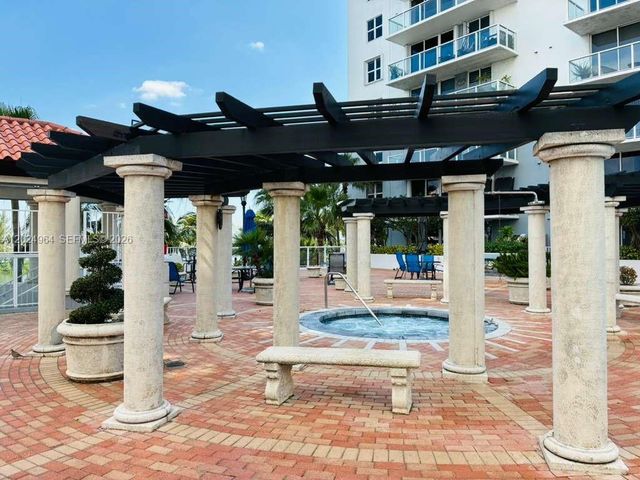 5085 NW 7th Street 909, Miami, FL 33126