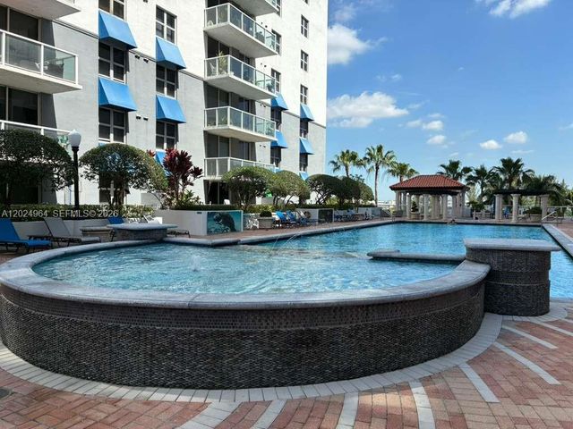 5085 NW 7th Street 909, Miami, FL 33126
