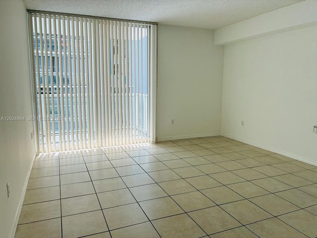 5085 NW 7th Street 909, Miami, FL 33126