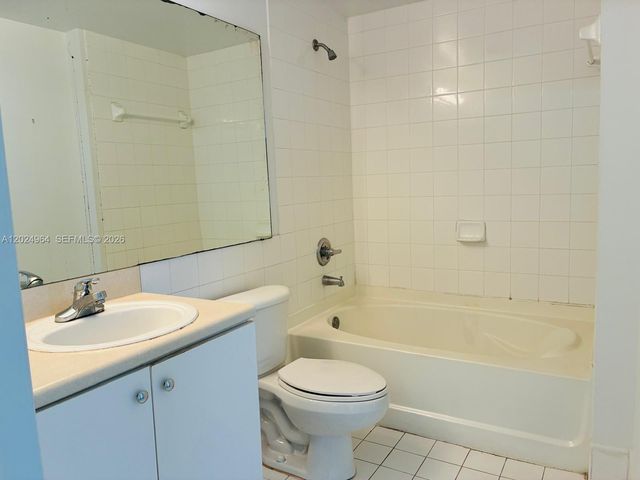 5085 NW 7th Street 909, Miami, FL 33126