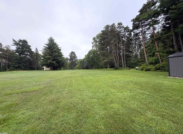 2835 W Water Street, Port Huron, MI 48060