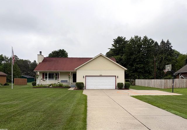 2835 W Water Street, Port Huron, MI 48060