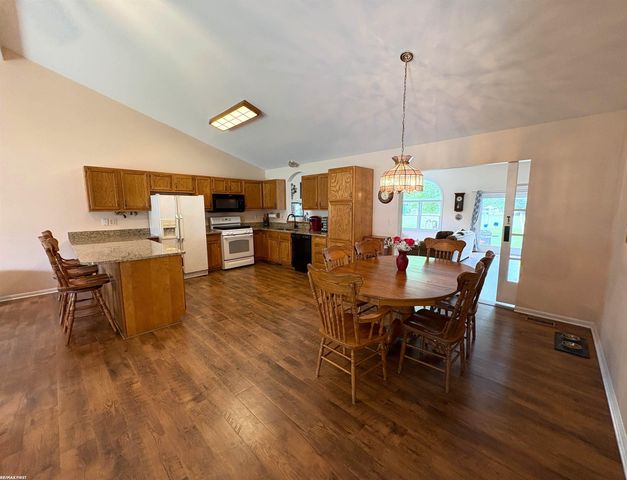 2835 W Water Street, Port Huron, MI 48060
