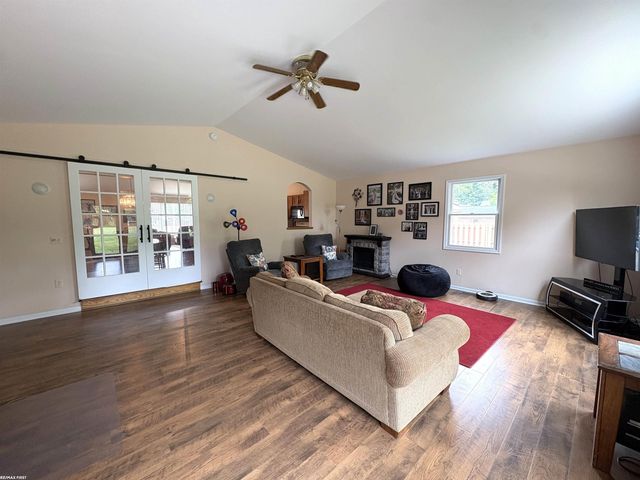 2835 W Water Street, Port Huron, MI 48060