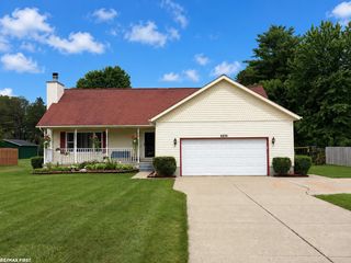 2835 W Water Street, Port Huron, MI 48060