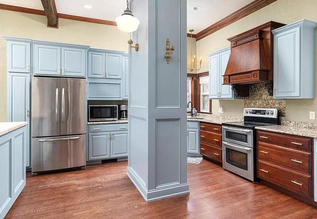 928 King STREET, La Crosse, WI 54601