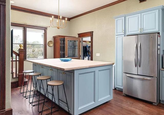 928 King STREET, La Crosse, WI 54601