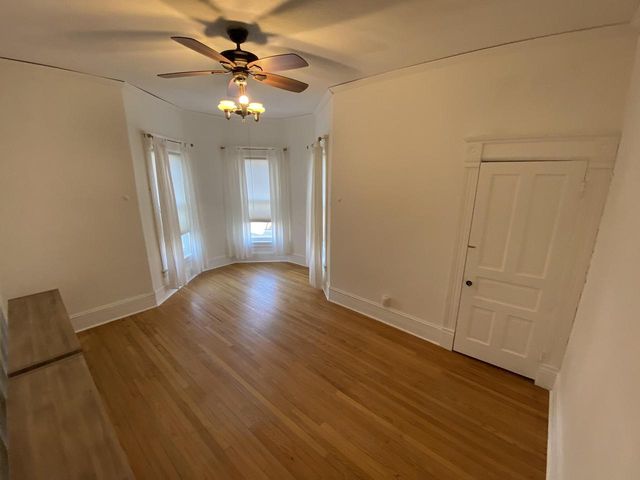 928 King STREET, La Crosse, WI 54601