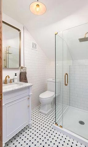 928 King STREET, La Crosse, WI 54601