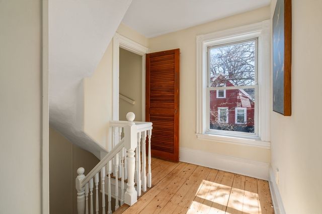 8 Belmont Pl, Somerville, MA 02143