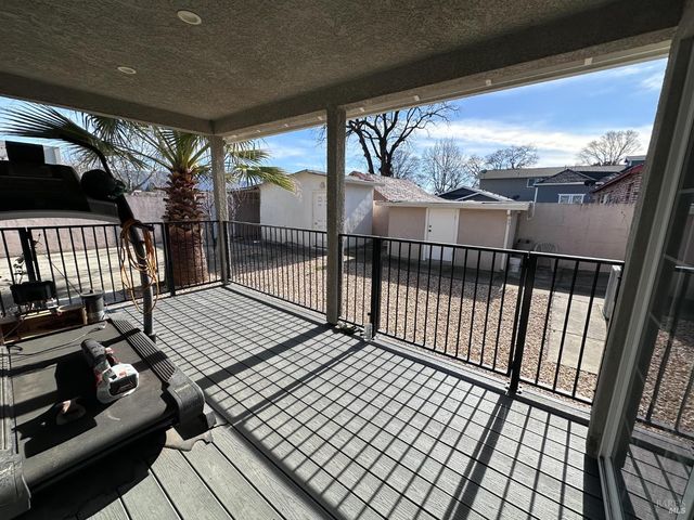 721 S Oak St, Ukiah, CA 95482