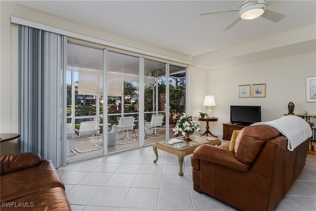 5353 Cove CIR, Naples, FL 34119