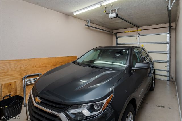 5353 Cove CIR, Naples, FL 34119