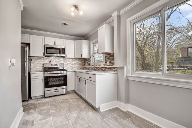 300 OSAGE Street, Park Forest, IL 60466