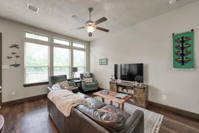 18 Aventura Place, Spring, TX 77389
