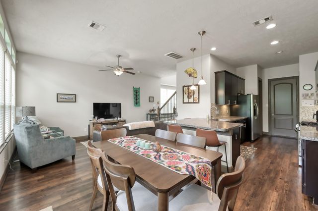 18 Aventura Place, Spring, TX 77389