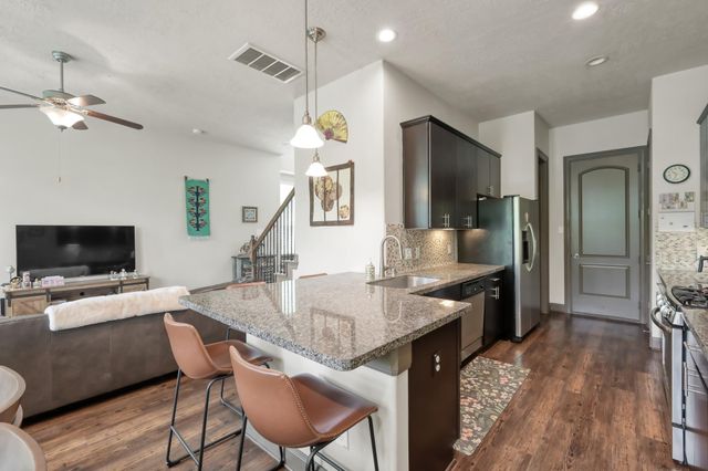 18 Aventura Place, Spring, TX 77389