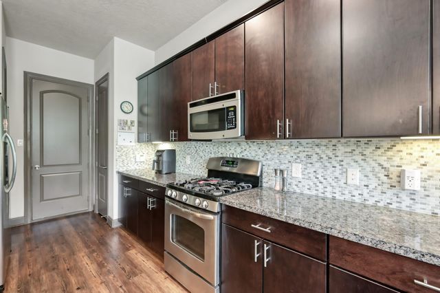 18 Aventura Place, Spring, TX 77389
