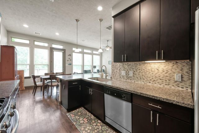 18 Aventura Place, Spring, TX 77389
