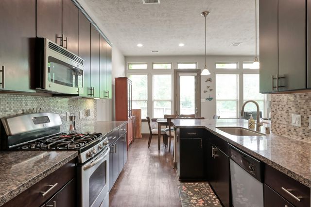 18 Aventura Place, Spring, TX 77389