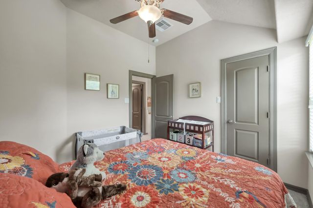 18 Aventura Place, Spring, TX 77389