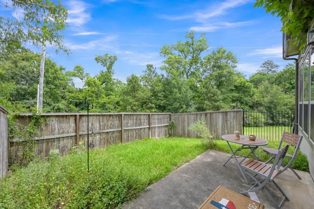 18 Aventura Place, Spring, TX 77389