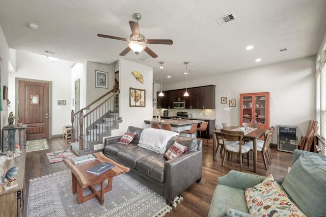 18 Aventura Place, Spring, TX 77389