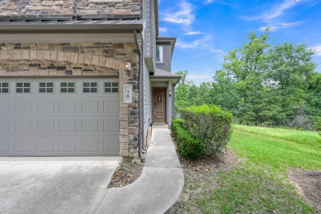 18 Aventura Place, Spring, TX 77389