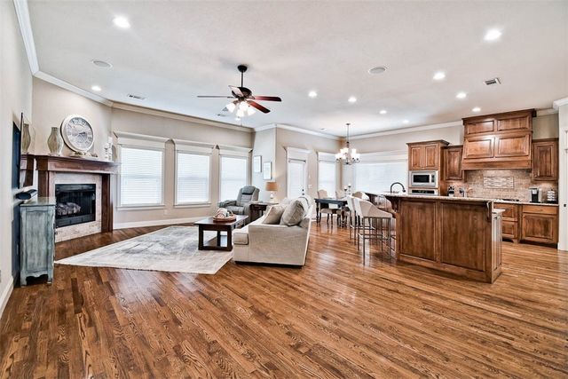 6307 S 58th Street, Rogers, AR 72758