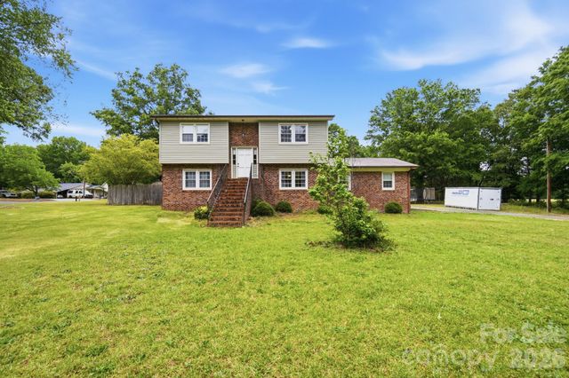 908 Forest Drive, Marshville, NC 28103
